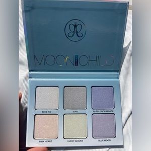 Brand new Anastasia Moonchild Glow kit